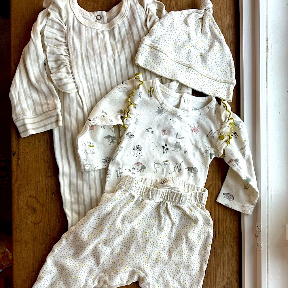 LOT 4 pieces Pehr Baby size 6-12m